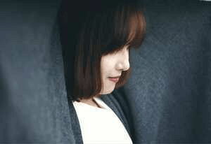 মিষ্টি মিষ্টি হাসি দিয়ে গড়েছি এই মন টা, দুষ্টু দুষ্টু কথা দিয়ে কেরেছ আমার মনটা............................তোমার মুখের মুচকি হাসি দেখতে বড় ভালো বাসি...