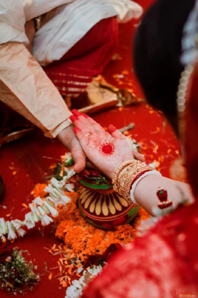 গোধূলী আলোয়