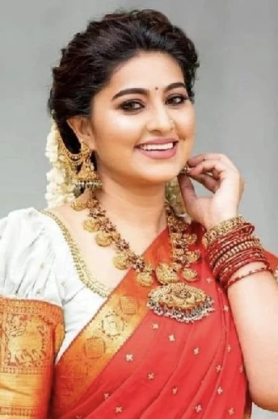 ಹಾರಬೇಕಿದೆ ಬಾನ ಹಕ್ಕಿಯಾಗಿ 01