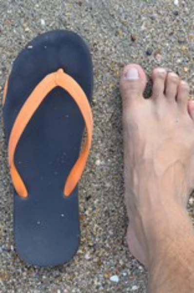 ஒற்றை செருப்பு