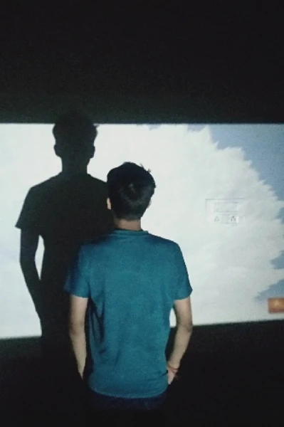 जिंदगी की तलाश में हम