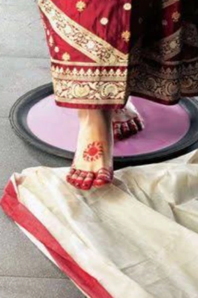 সংসার সুখের হয় রমণীর গুণে